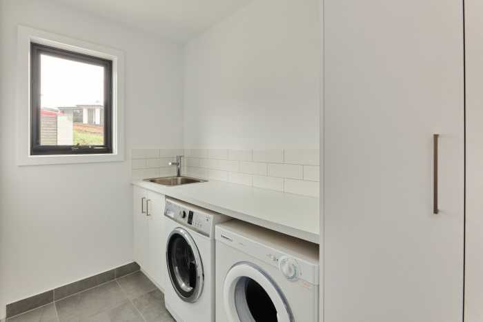 Small and Light Laundry in Modular Home