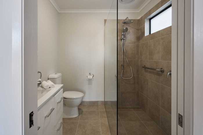 Display Home Ensuite with Long Walk-in Shower